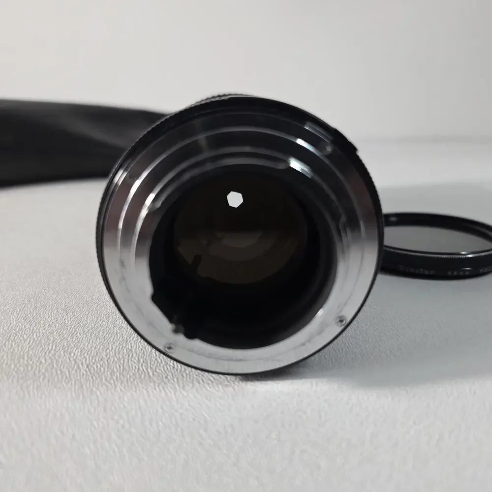Vivitar 85 - 205 mm 1:3.8 Close Focusing Auto Zoom Minolta MD Mount 58mm